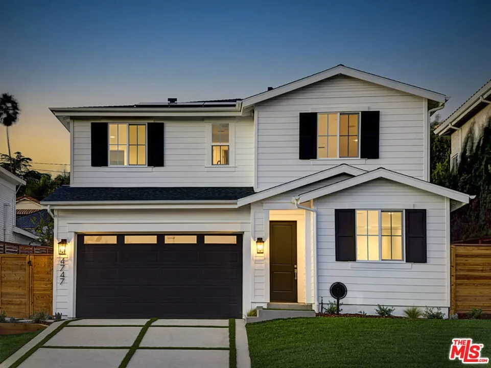 4747 Ambrose Avenue, Los Angeles, California, United States. - Photo 11