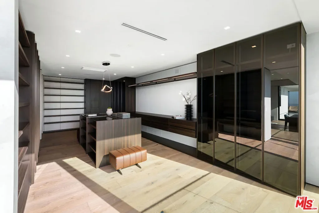 8116 Laurel View Drive, Los Angeles, California, United States. - Photo 27