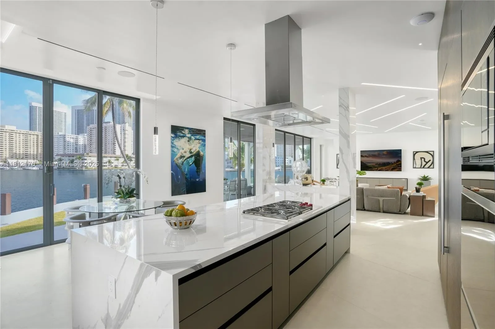 501 Palm Dr, Hallandale Beach, Florida, United States. - Photo 11