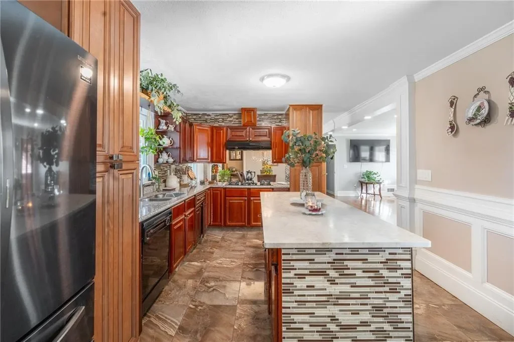 4983 Arcado Road SW, Lilburn, Georgia, United States. - Photo 8