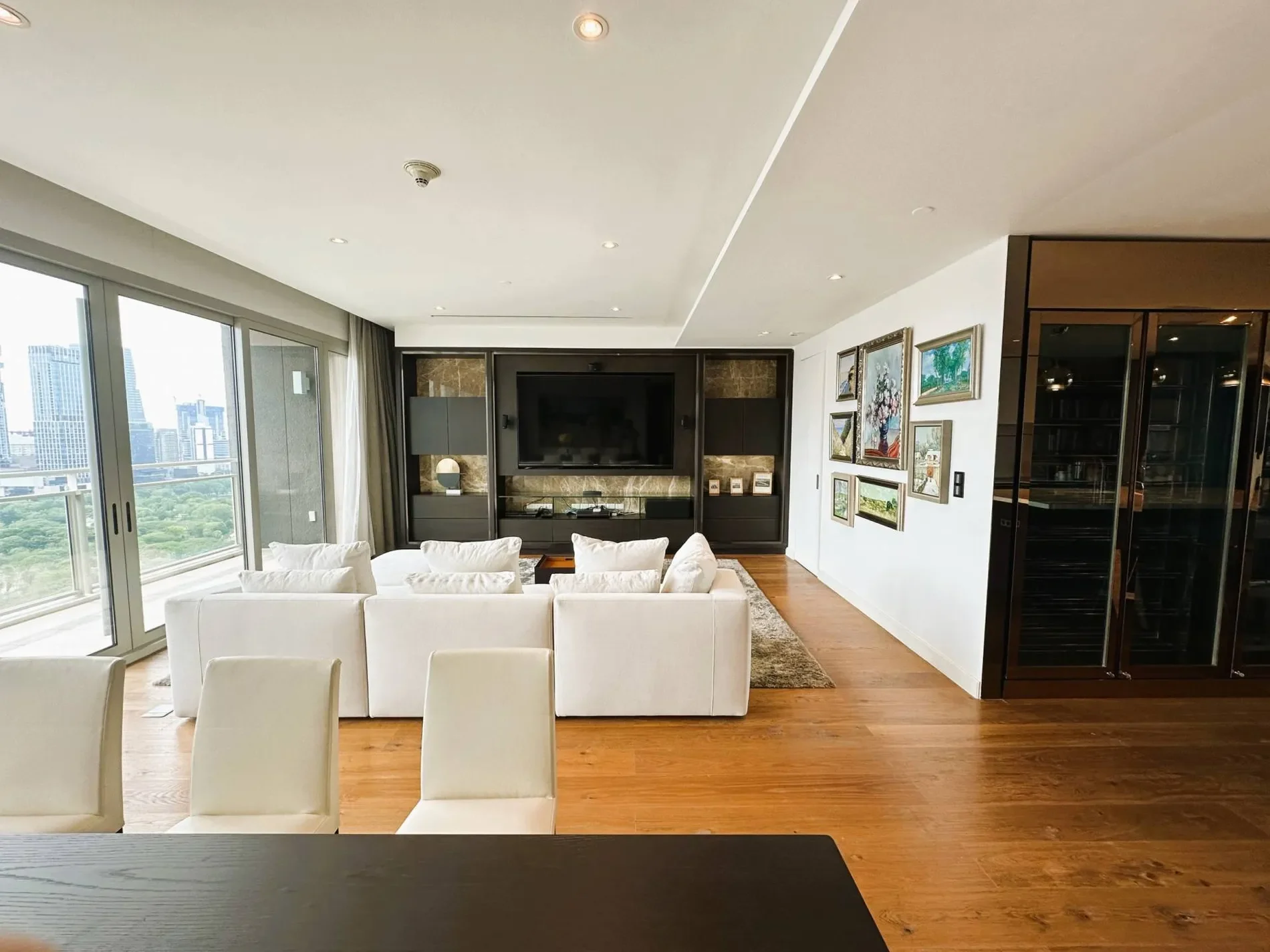 Gallery photo 4