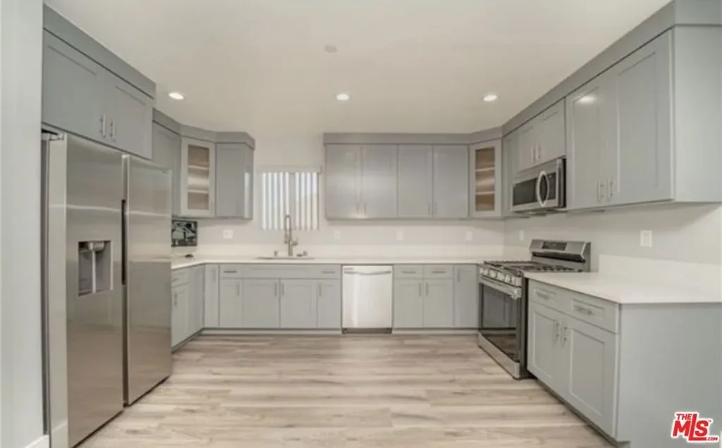 1348 E Vernon Avenue, Los Angeles, California, United States. - Photo 31