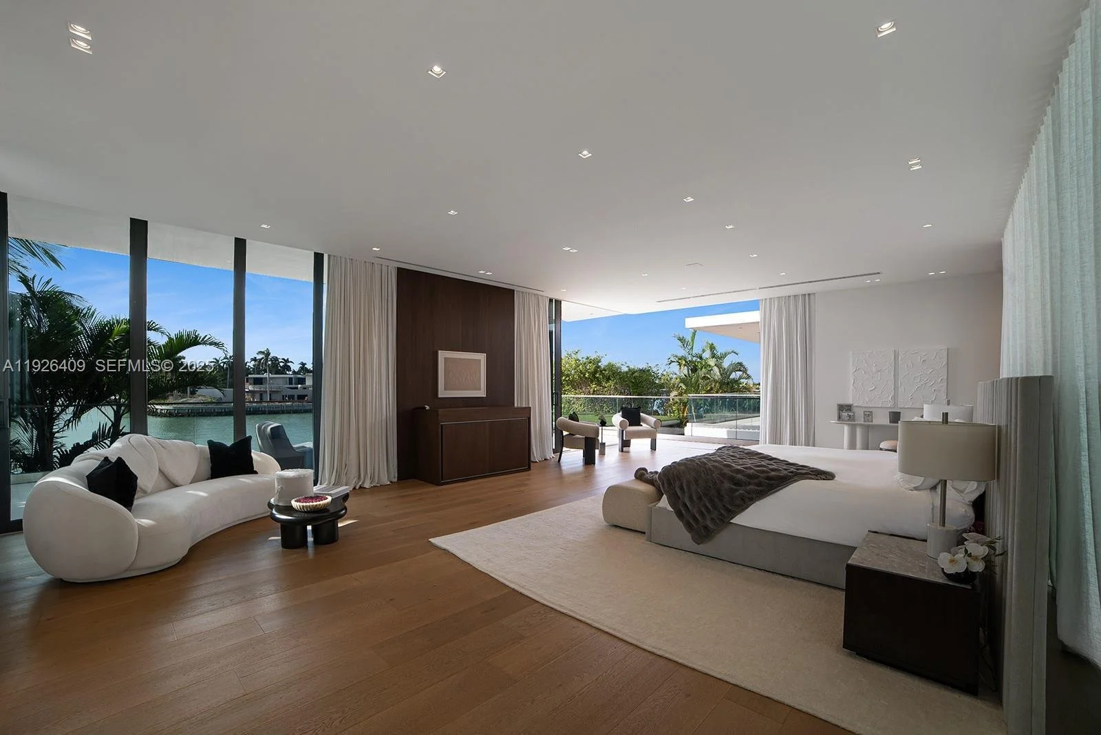 6480 Allison Rd, Miami Beach, Florida, United States. - Photo 43