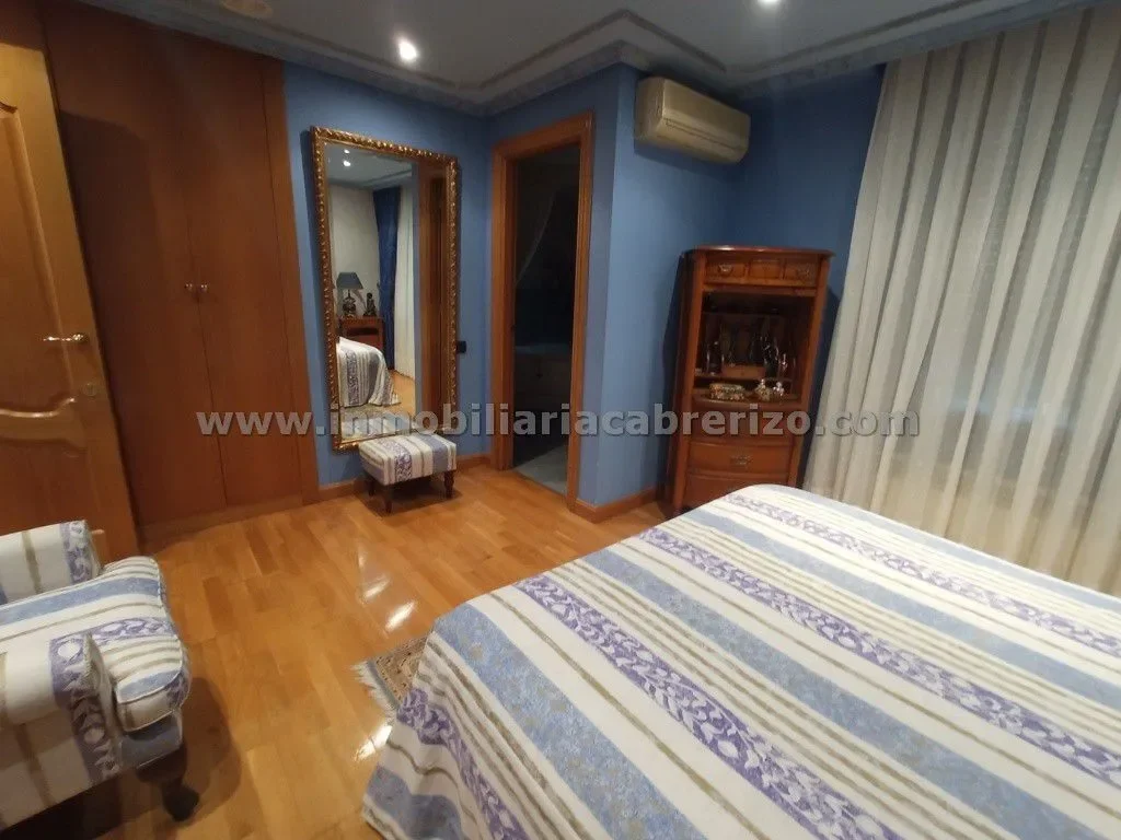 Gallery photo 4
