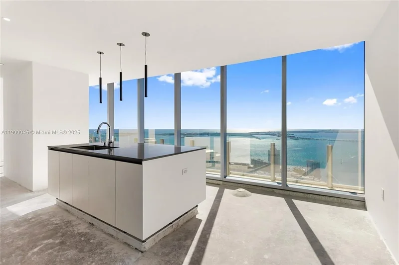 300 Biscayne Boulevard Wa, #5201E, Miami, FL, 33131, USA, Miami, Florida, United States. - Photo 17