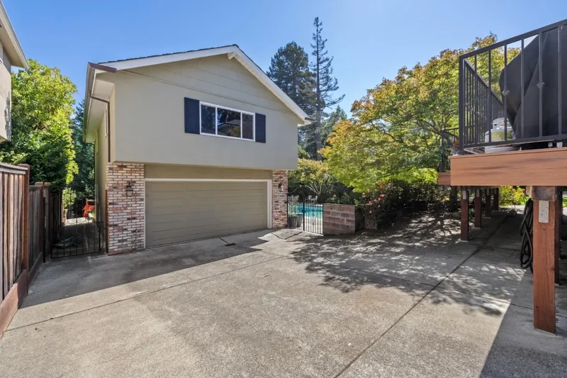 2301 Easton Drive, Burlingame, California, United States. - Photo 5