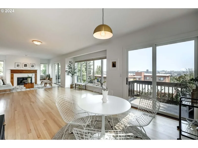 720 NW Westover Cir, Portland, OR 97210, Portland, Oregon, United States. - Photo 12