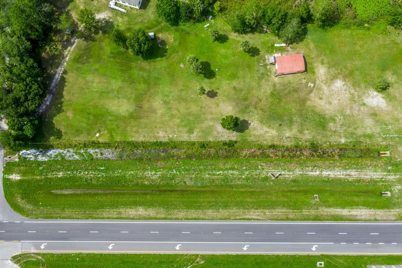 123 N Cucumber Ln, New Smyrna Beach, FL 32168, New Smyrna Beach, Florida, United States. - Photo 2