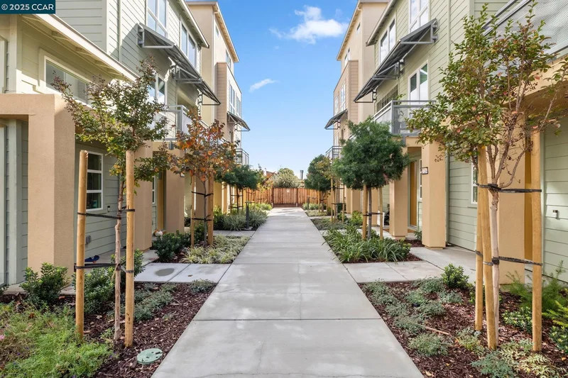 27258 Lumina Ct, Hayward, California, United States. - Photo 3