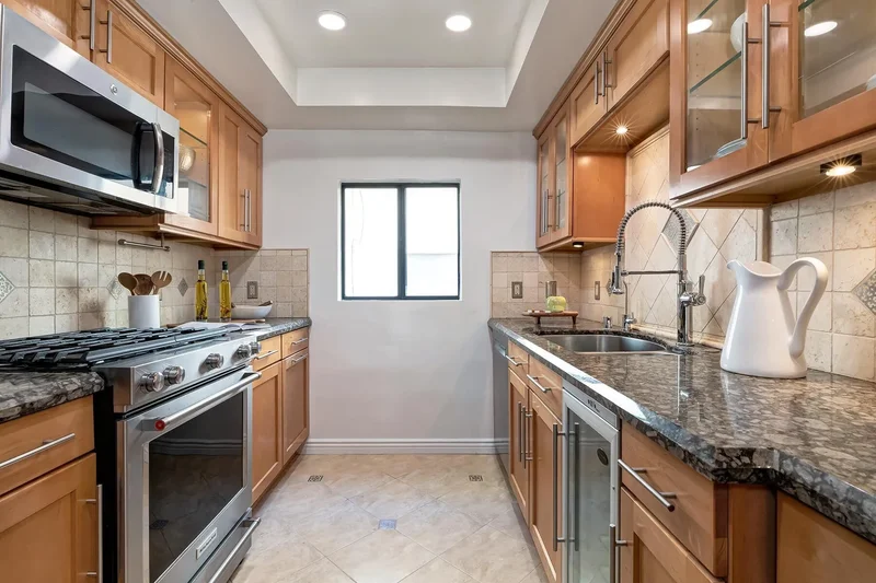 808 Washington Avenue , Santa Monica, CA 90403, Santa Monica, California, United States. - Photo 27