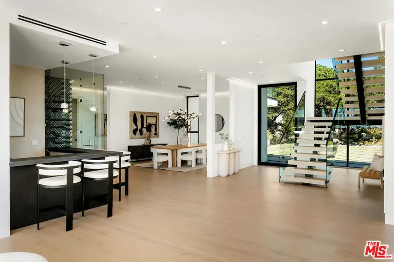 5931 Kanan Dume Road, Malibu, California, United States. - Photo 22