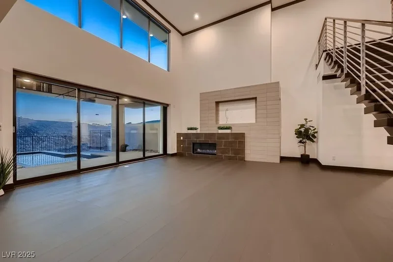 917 Vegas View Drive, Henderson, Nevada, United States. - Photo 9