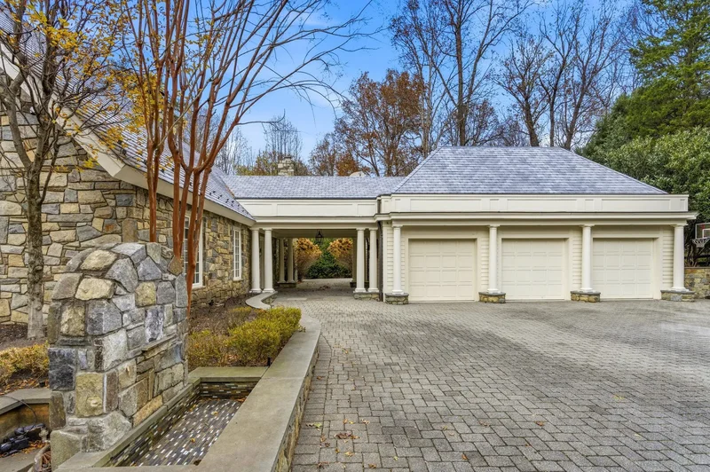 9324 Georgetown Pike, Great Falls, VA 22066, Great Falls, Virginia, United States. - Photo 42