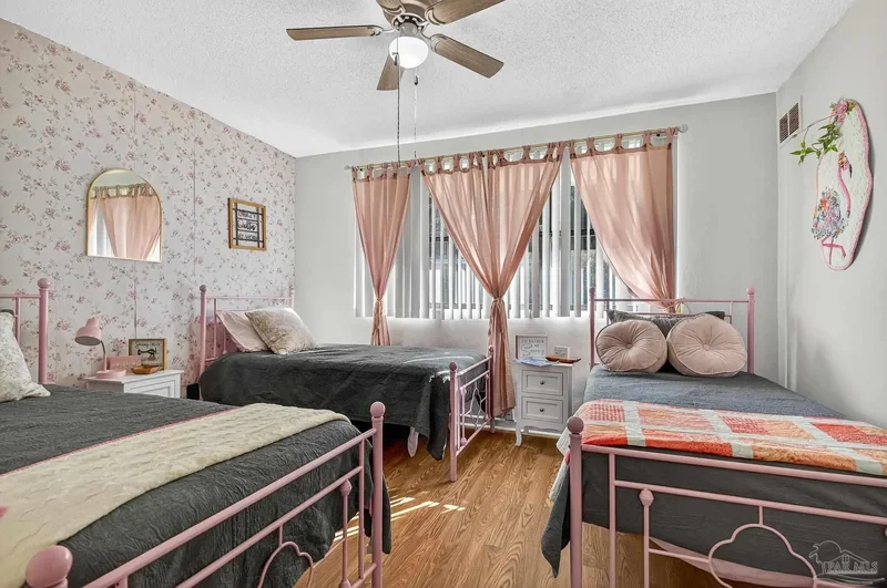 8 Manor Dr, Pensacola, FL 32507, Pensacola, Florida, United States. - Photo 43