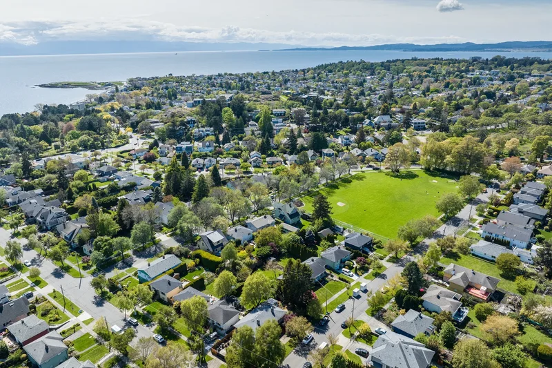 1451 Brooke Street, Victoria, BC V8S 1M4, Victoria, British Columbia, Canada. - Photo 33