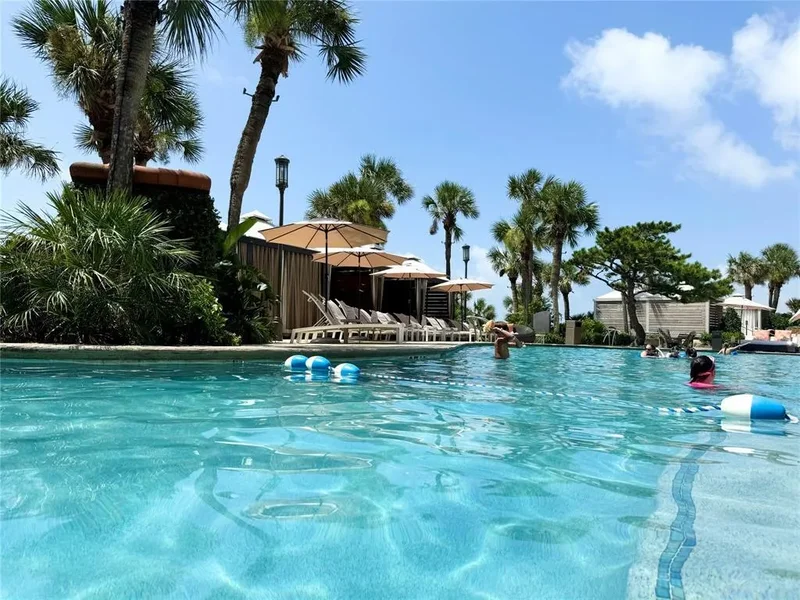 5220 Seawall Boulevard 438/439, Galveston, Texas, United States. - Photo 2