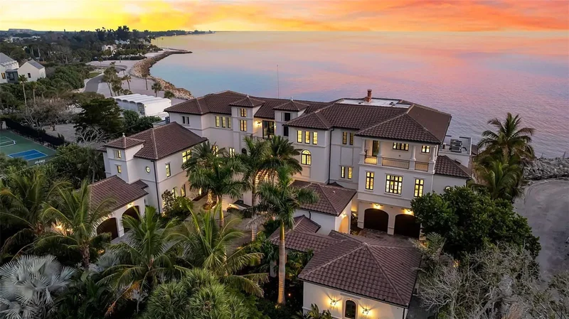 7366 POINT OF ROCKS ROAD, Siesta Key, Florida, United States. - Photo 7