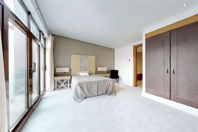 Boundary Road, London, London, England, United Kingdom. - Photo 9