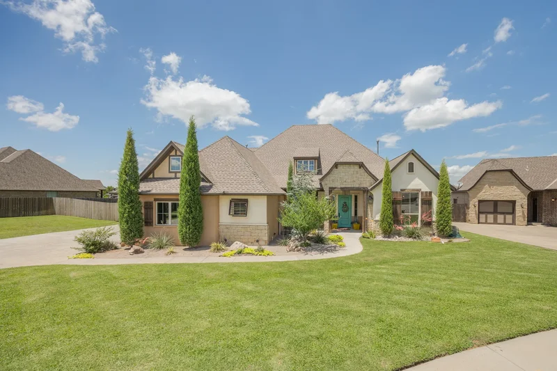 701 Tacoma Bridge Court, Edmond, Ok 73034