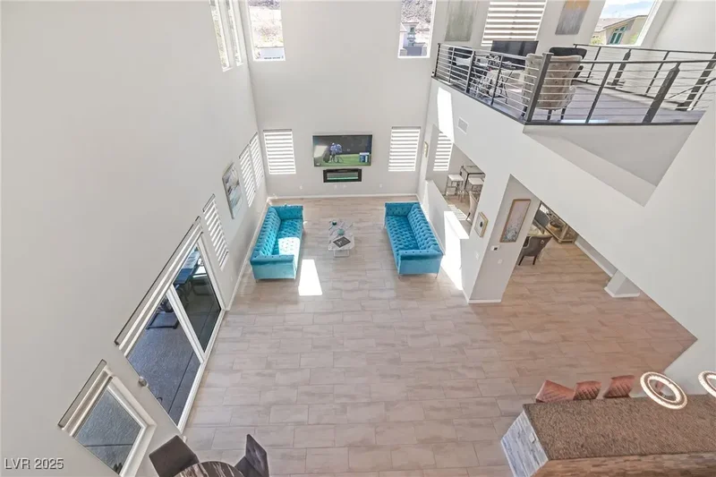 8 Hilltop Crest Street, Henderson, NV 89011, Henderson, Nevada, United States. - Photo 32