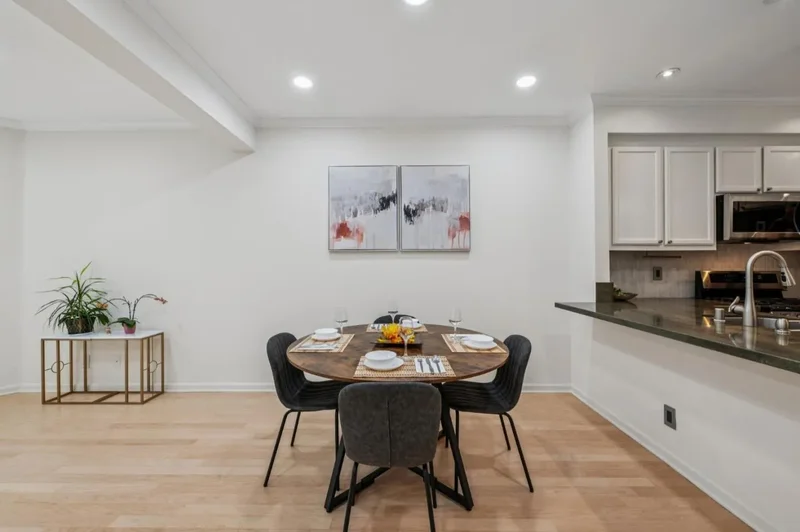 600 Willow Road, Menlo Park, California, United States. - Photo 20