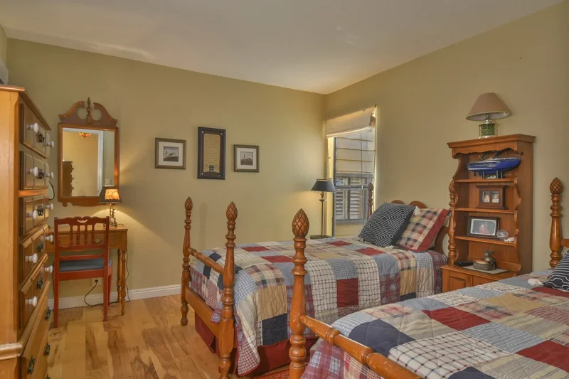 27657 Peninsula Drive unit 106 , Lake Arrowhead, CA 92352, Lake Arrowhead, California, United States. - Photo 17