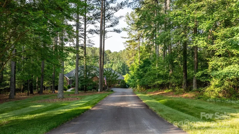 5487 Back Shore Drive, Granite Falls, NC 28630, Granite Falls, North Carolina, United States. - Photo 18