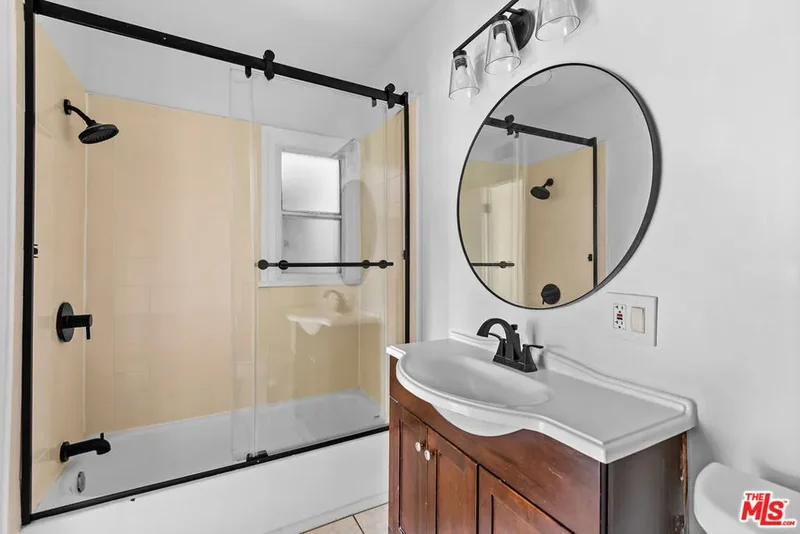 2406 3rd Avenue, Los Angeles, California, United States. - Photo 27