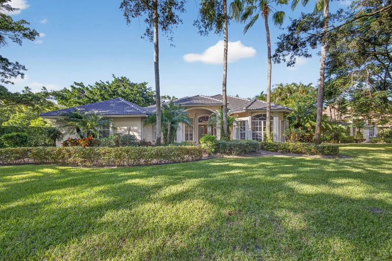 9923 SE Oak Tree Terrace, Tequesta, Florida, United States. - Photo 5