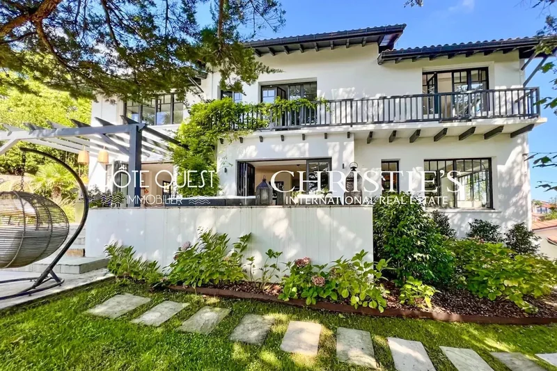 For sale Saint-Jean-de-Luz - Villa dating from 1925 quartier Sainte Barbe