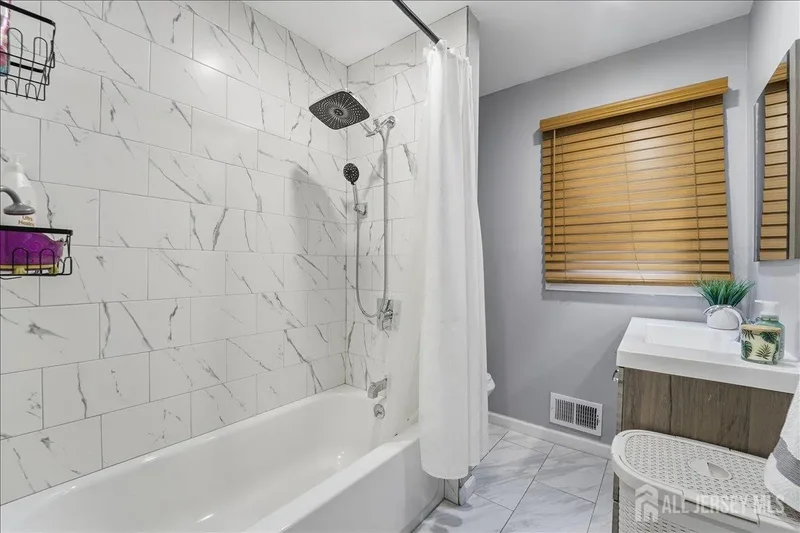 10 Maplehurst Lane, Piscataway, NJ 08854, Piscataway, New Jersey, United States. - Photo 17