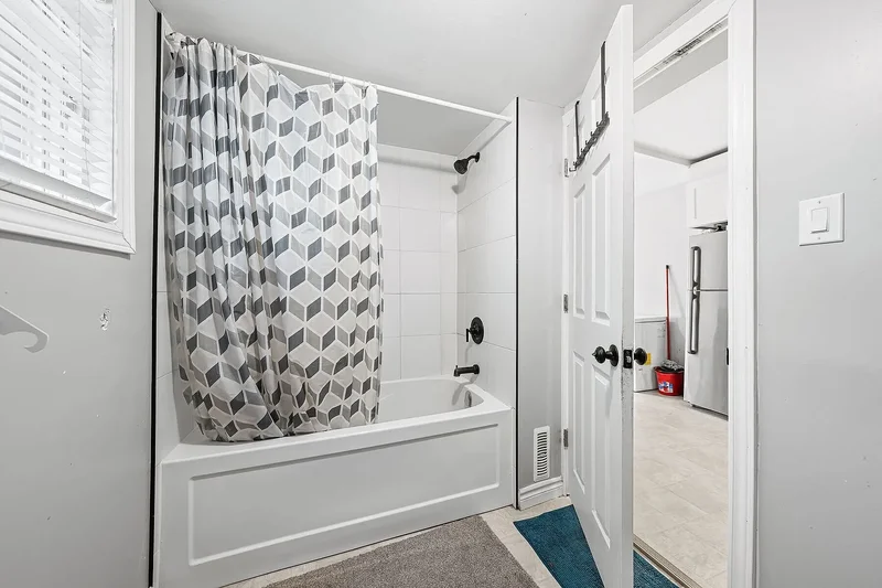 15 Grantham Ave, Cambridge, ON N1R 4V3, Cambridge, Ontario, Canada. - Photo 18