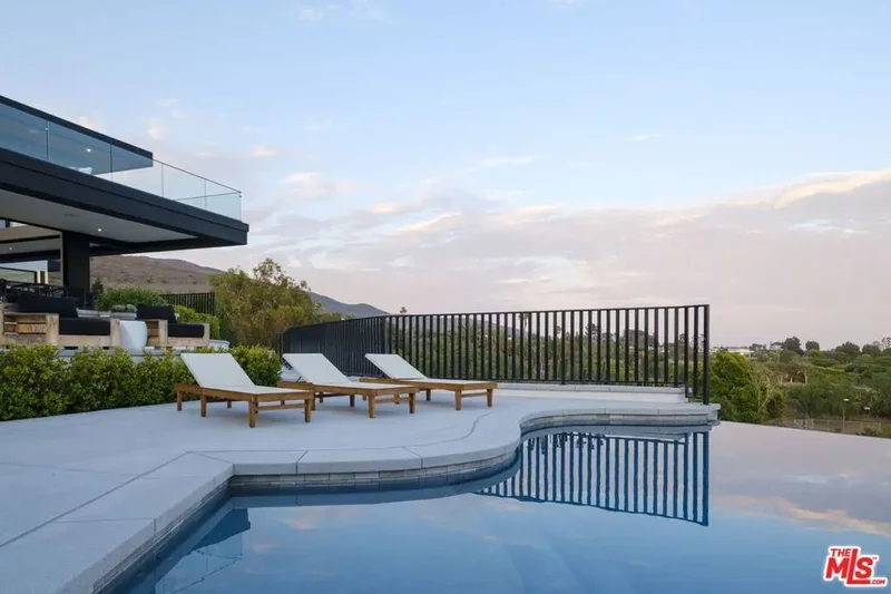 29800 Cuthbert Road, Malibu, California, United States. - Photo 38