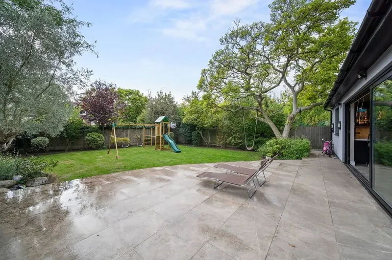 Dobree Avenue, London, NW10, London, England, United Kingdom. - Photo 17