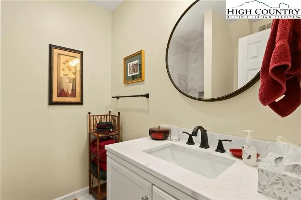 305 High Peak Drive, Boone, NC 28607, Boone, North Carolina, United States. - Photo 31