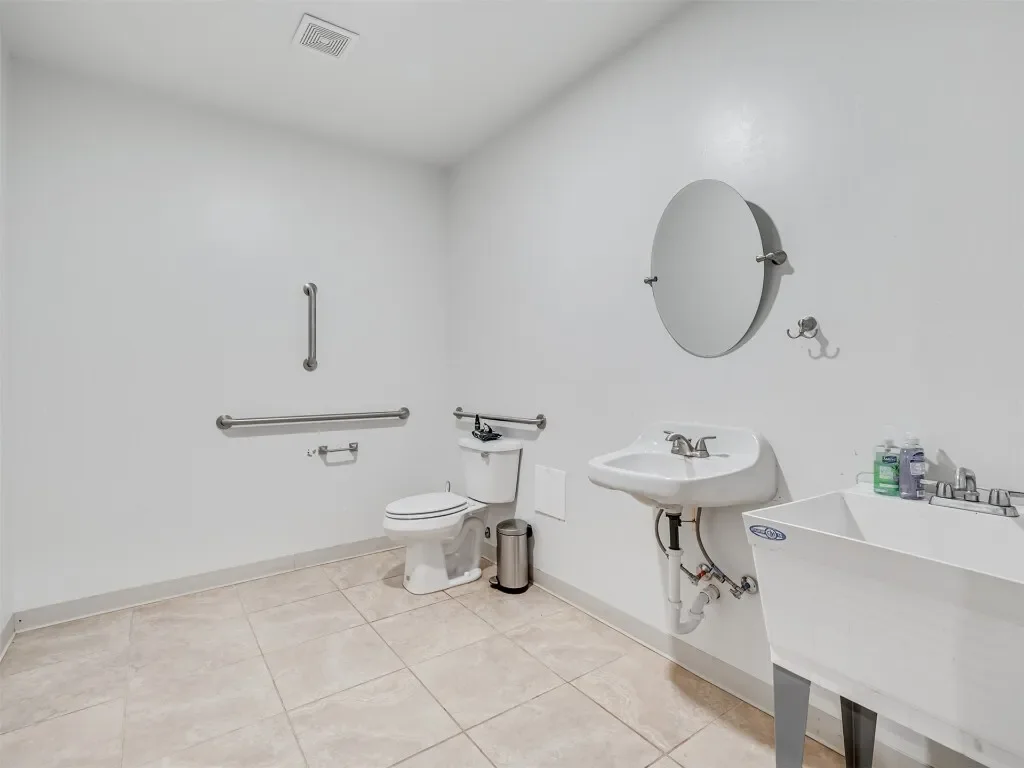 3595 E State Highway 9 Road, Norman, OK 73071, Norman, Oklahoma, United States. - Photo 1