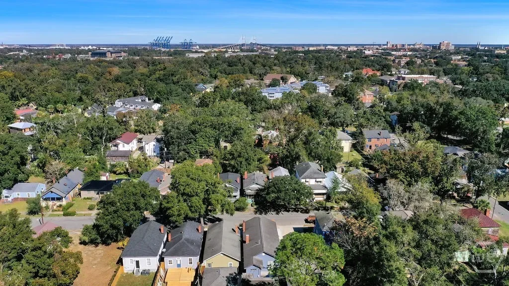 913-917 W 38th Street, Savannah, Georgia, United States. - Photo 2