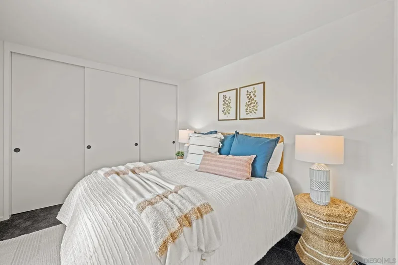 1074 Isabella Avenue, Coronado, California, United States. - Photo 16