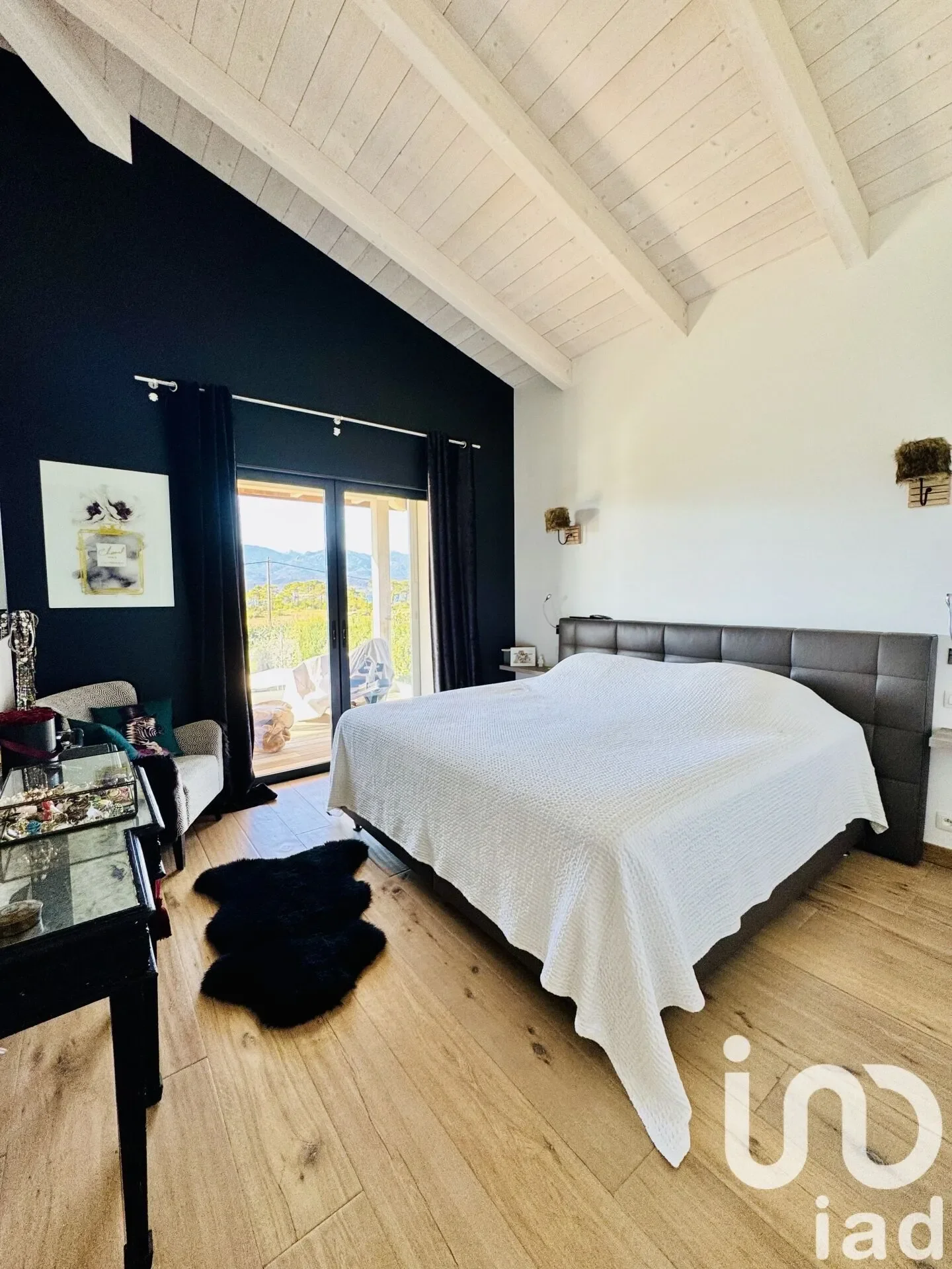 Gallery photo 10