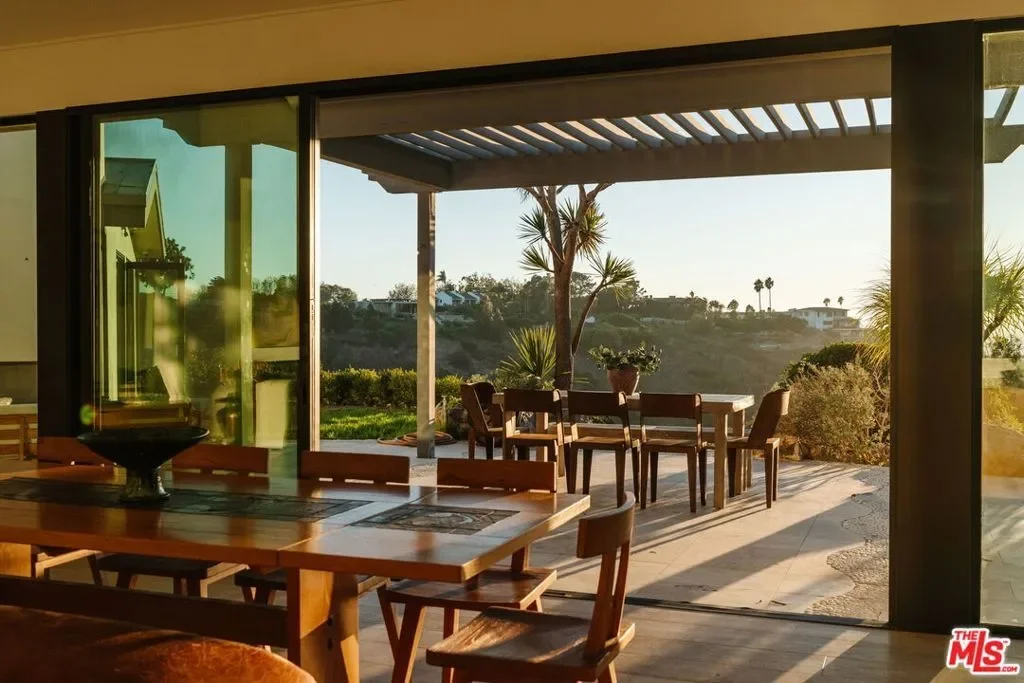 6767 Wandermere Road, Malibu, California, United States. - Photo 36