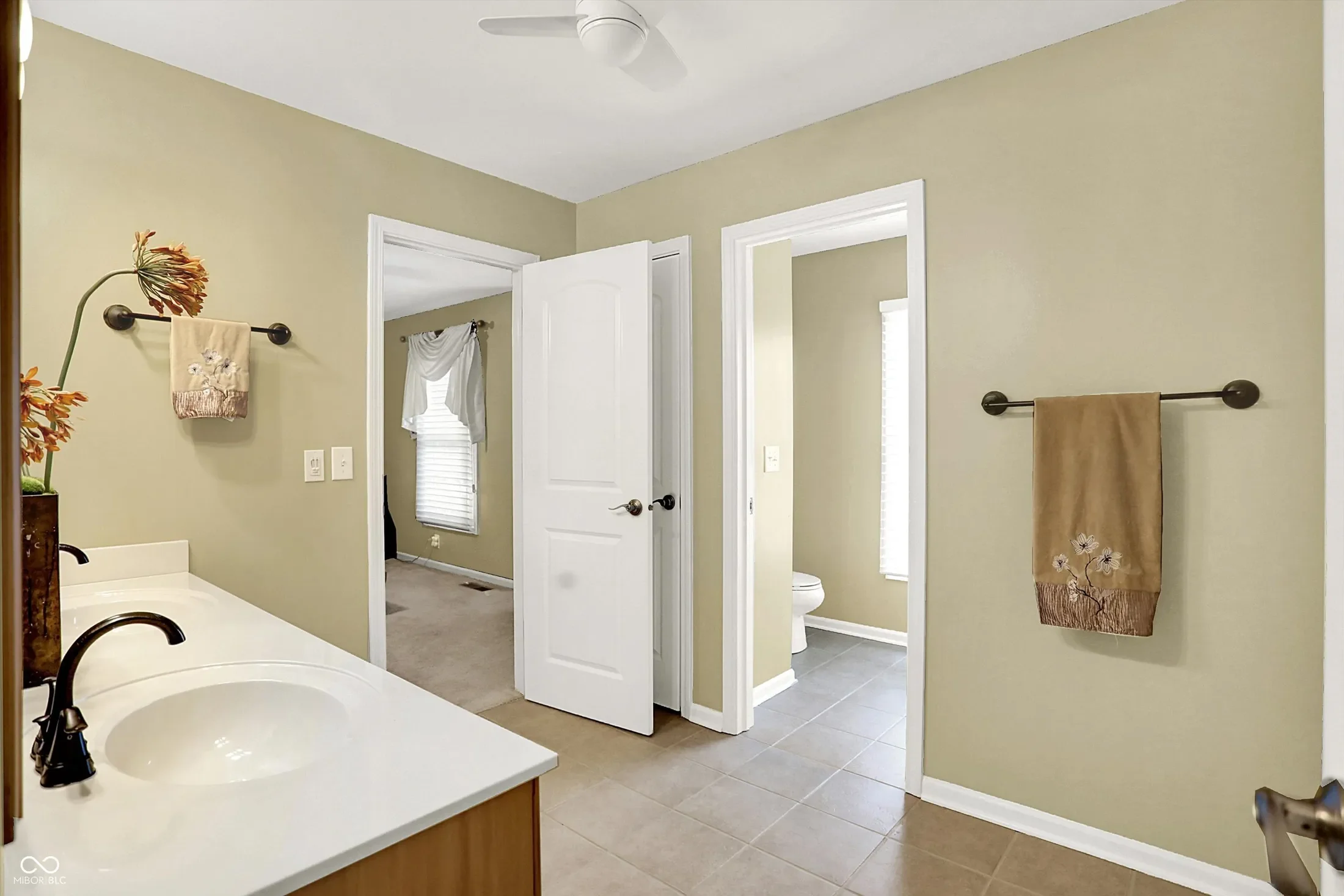 801 Silverleaf Drive, Greenwood, IN 46143, Greenwood, Indiana, United States. - Photo 35