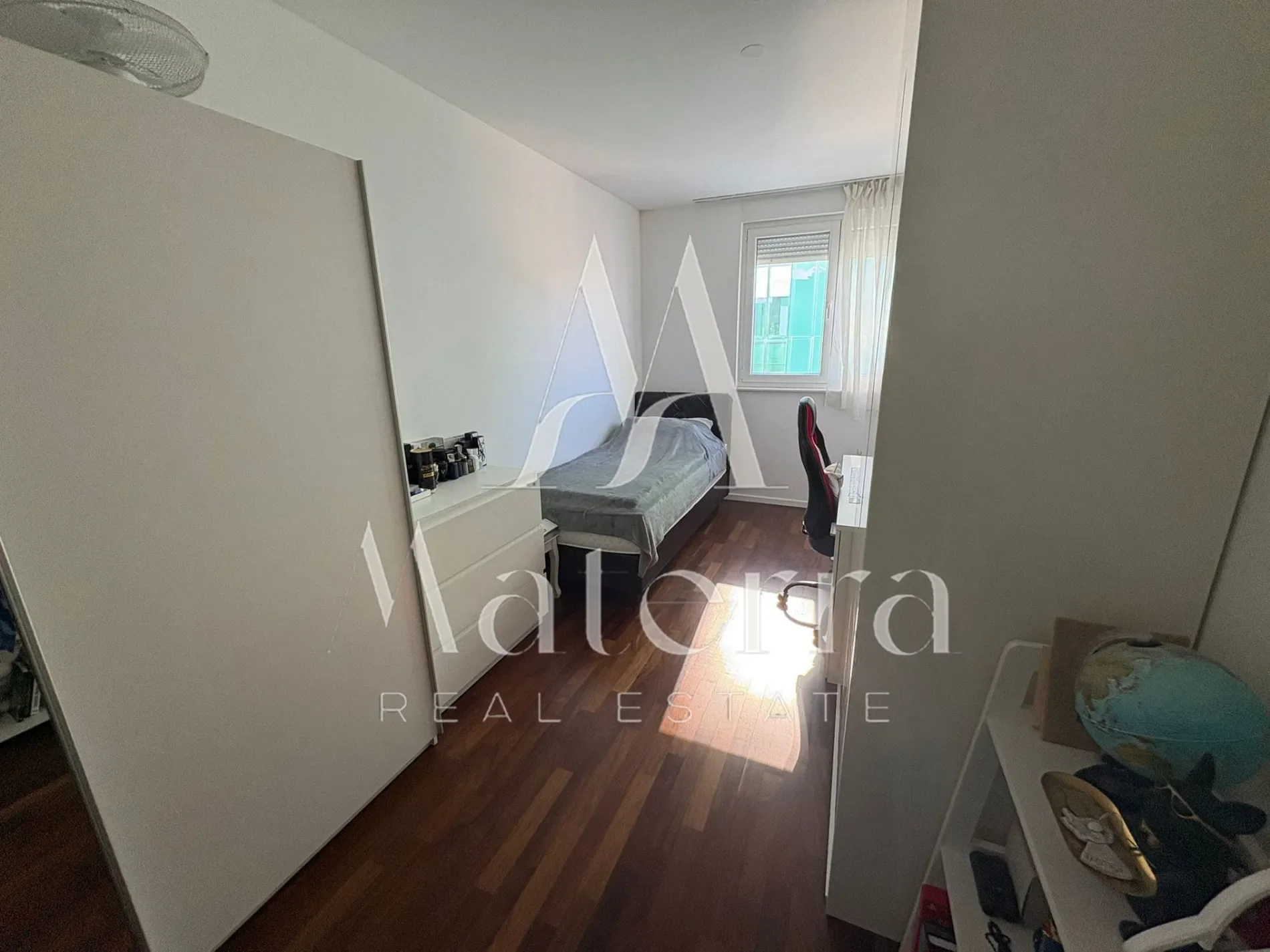 Gallery photo 9