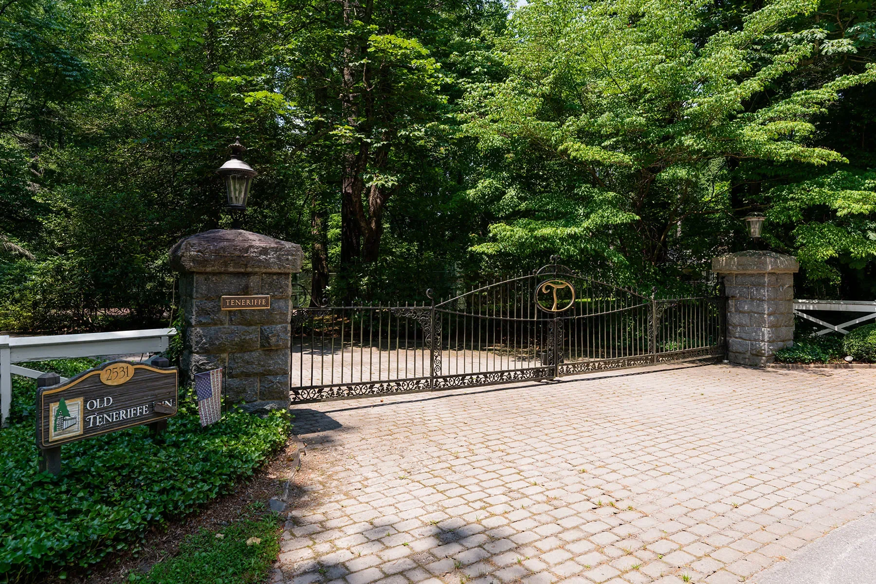 2531 Little River Road, Hendersonville, NC 28739, Laurel Park, North Carolina, United States. - Photo 43