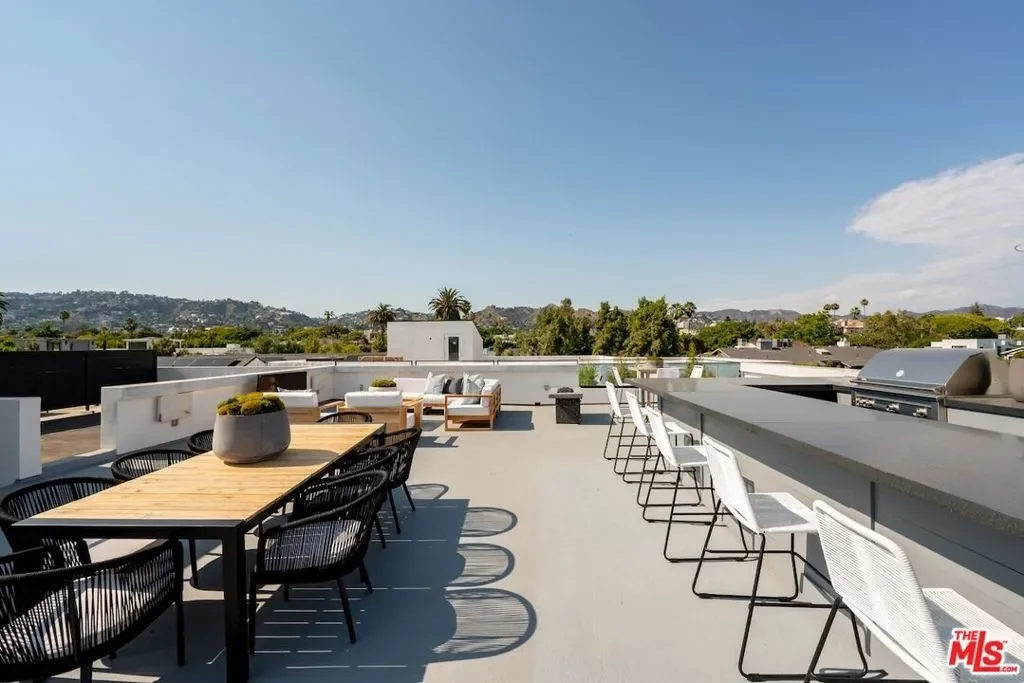 818 N Curson Avenue, Los Angeles, California, United States. - Photo 24