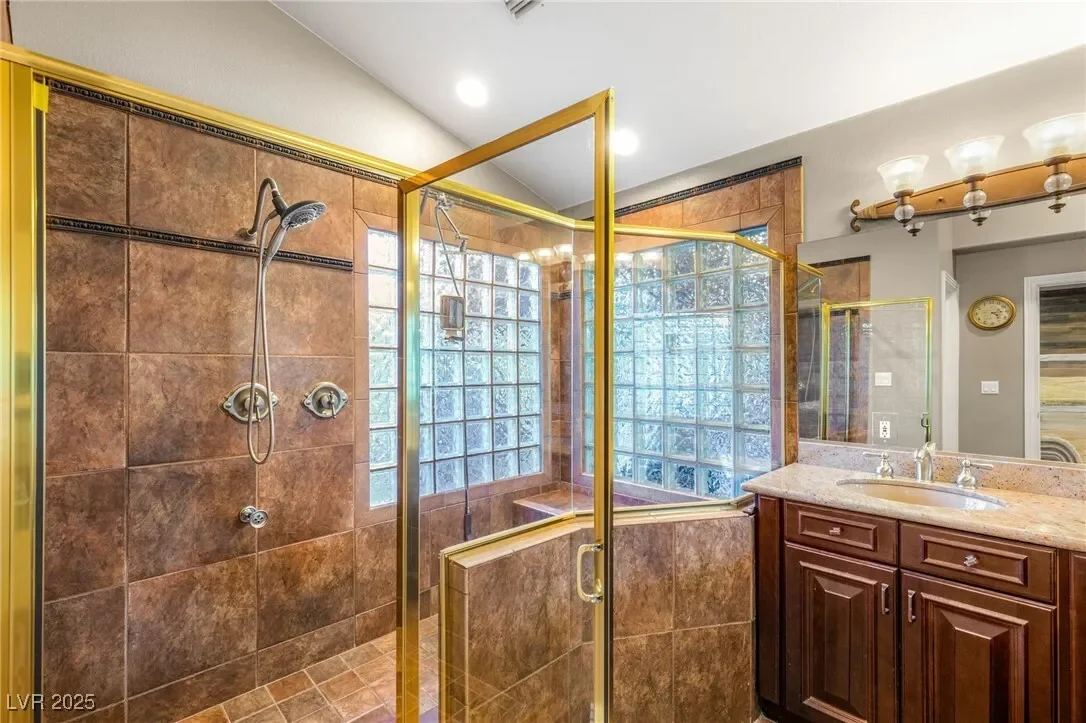 8275 W Craig Road, Las Vegas, Nevada, United States. - Photo 26