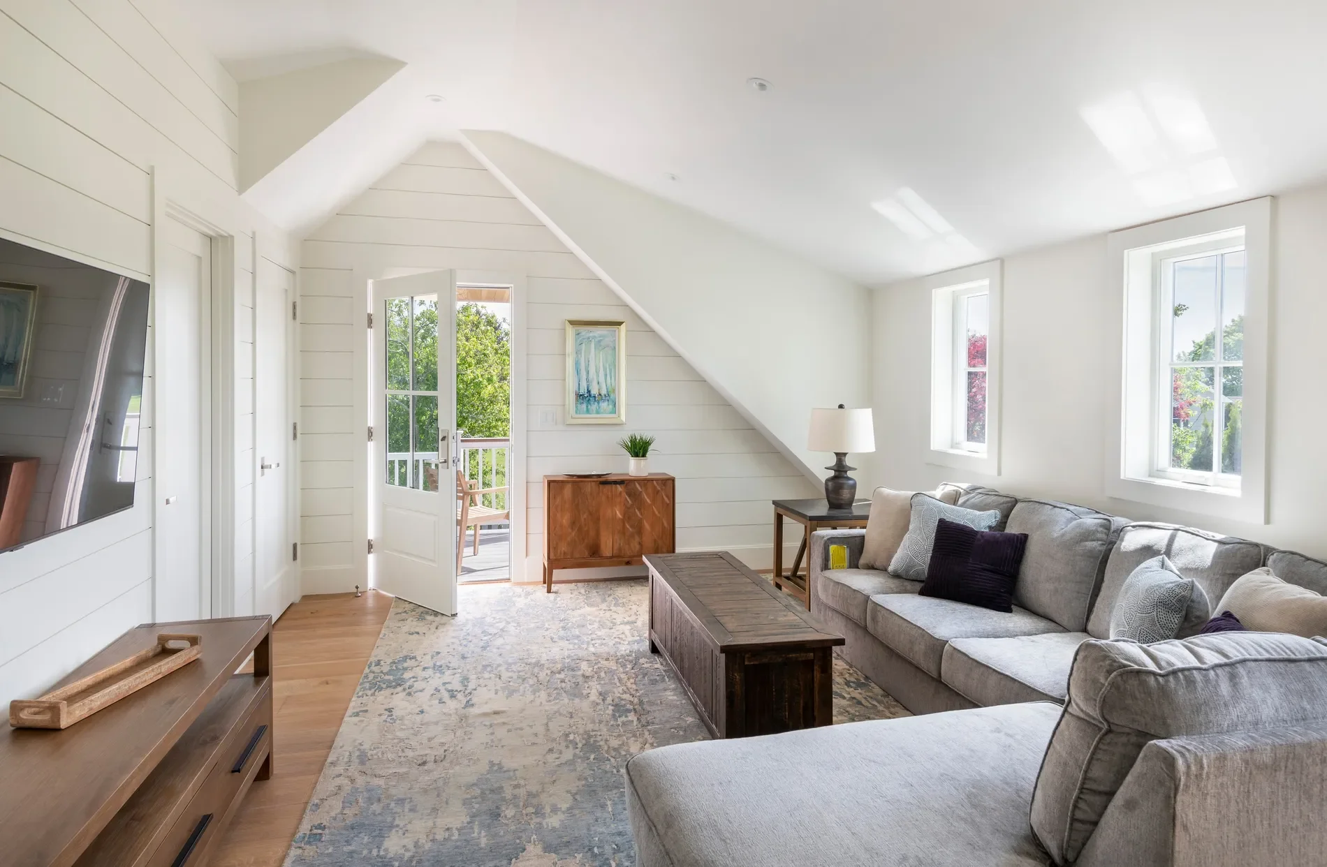 2040 East Main Road, Portsmouth, RI 02871, Portsmouth, Rhode Island, United States. - Photo 24