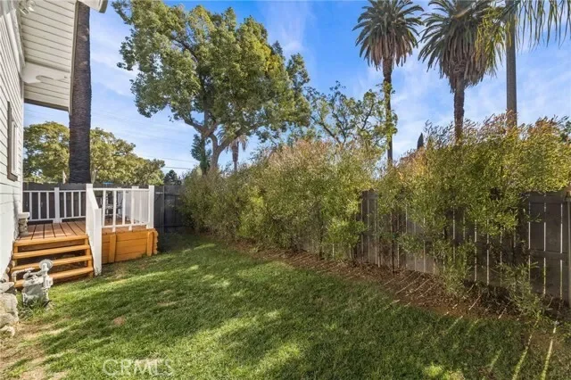 Exterior photo 3