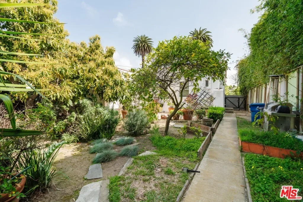 3875 Marcasel Avenue, Los Angeles, California, United States. - Photo 4