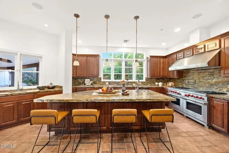 1533 Rancho Avenue, Glendale, California, United States. - Photo 45