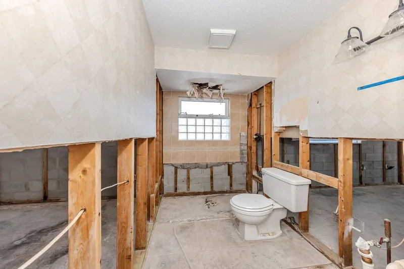 703 & 705 Golden Beach Boulevard, Venice, FL 34285, Venice, Florida, United States. - Photo 33